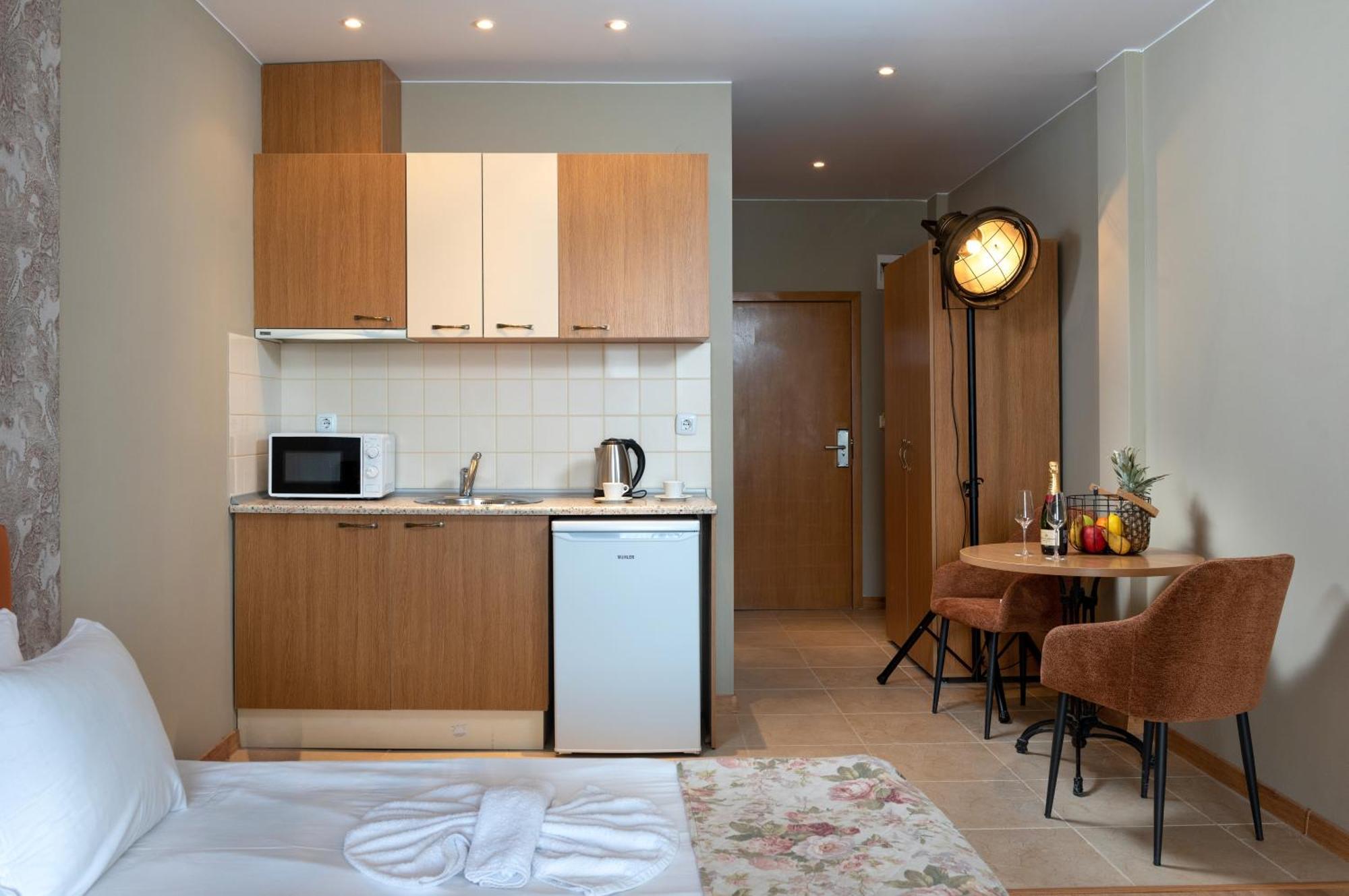 Hotel Avenue Napospart Kültér fotó