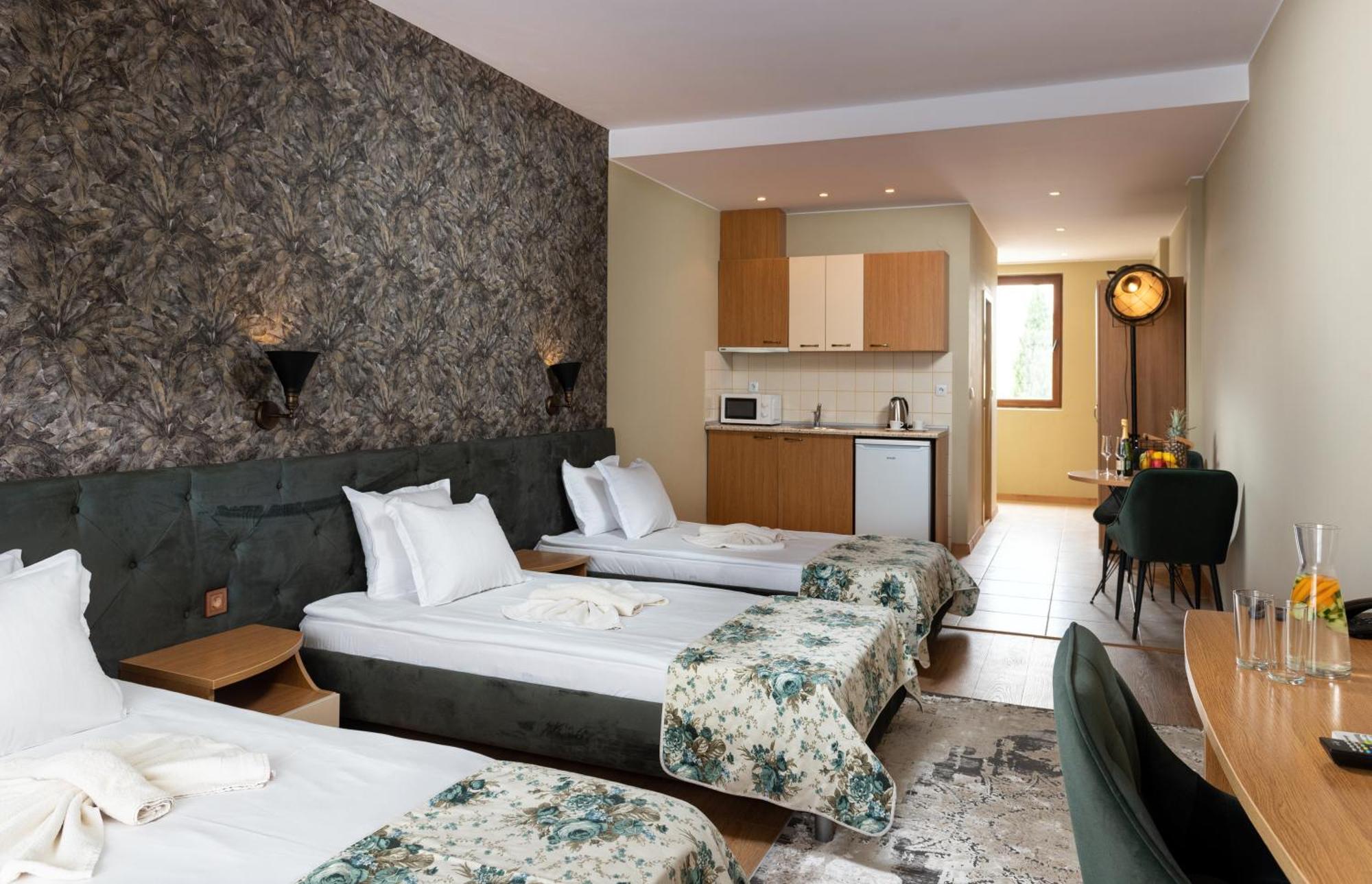 Hotel Avenue Napospart Kültér fotó