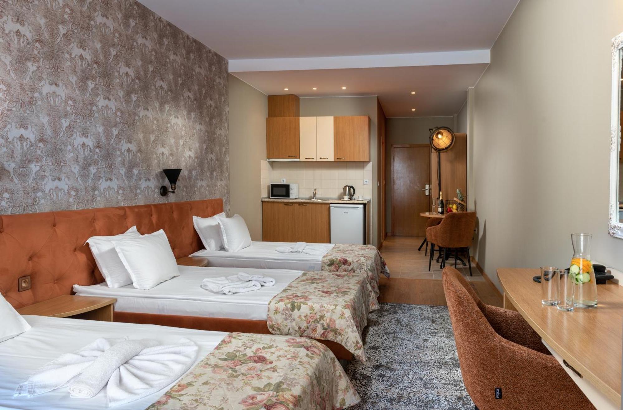 Hotel Avenue Napospart Kültér fotó