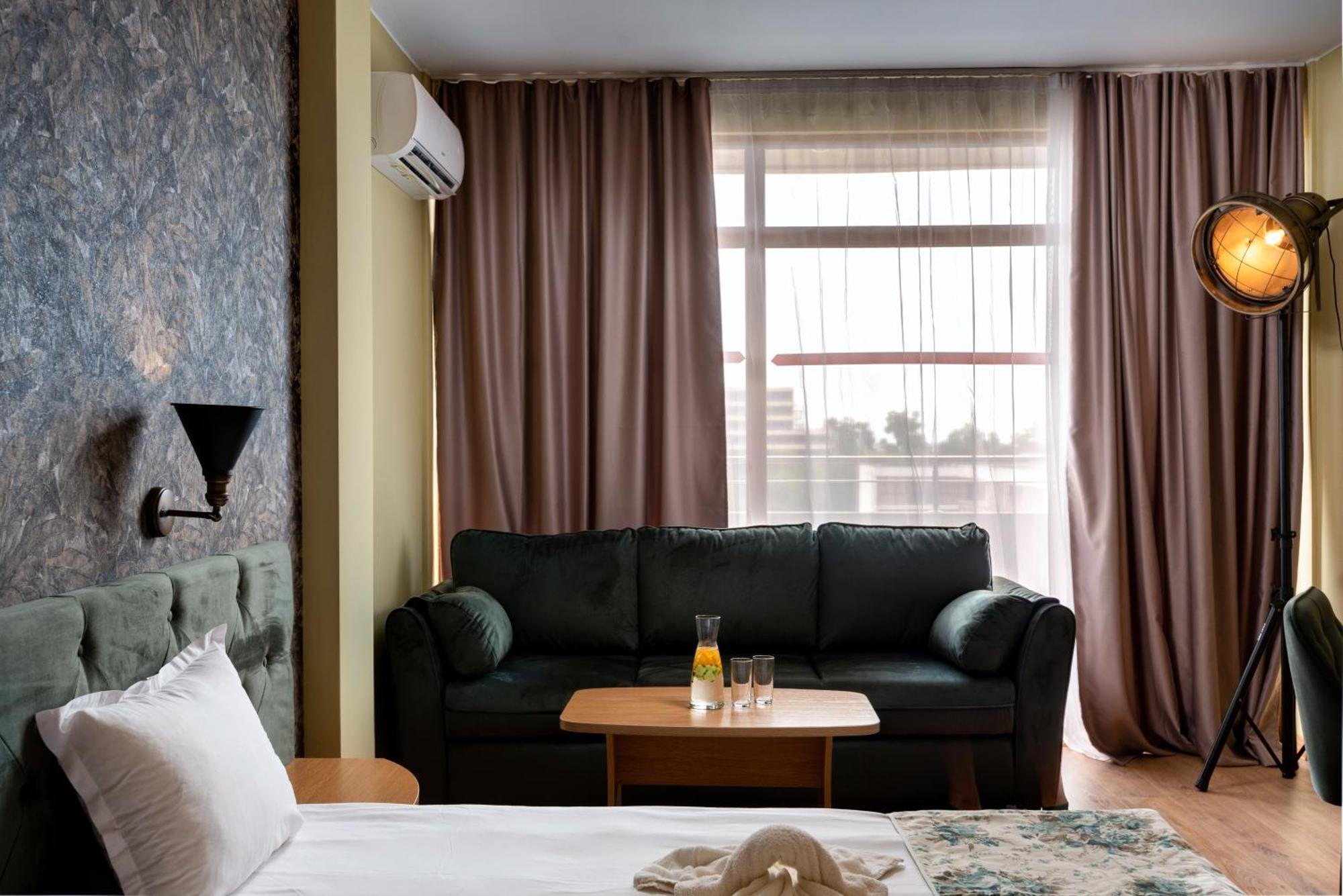 Hotel Avenue Napospart Kültér fotó