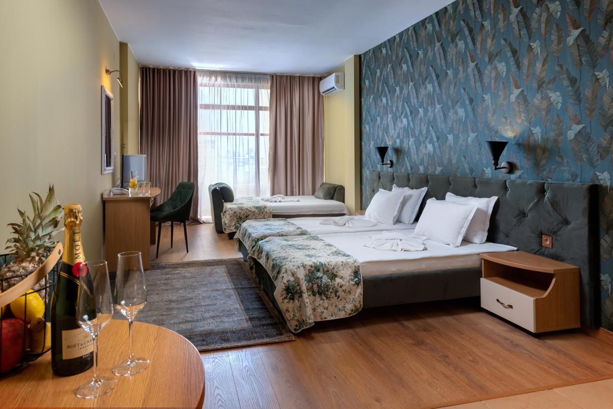 Hotel Avenue Napospart Kültér fotó