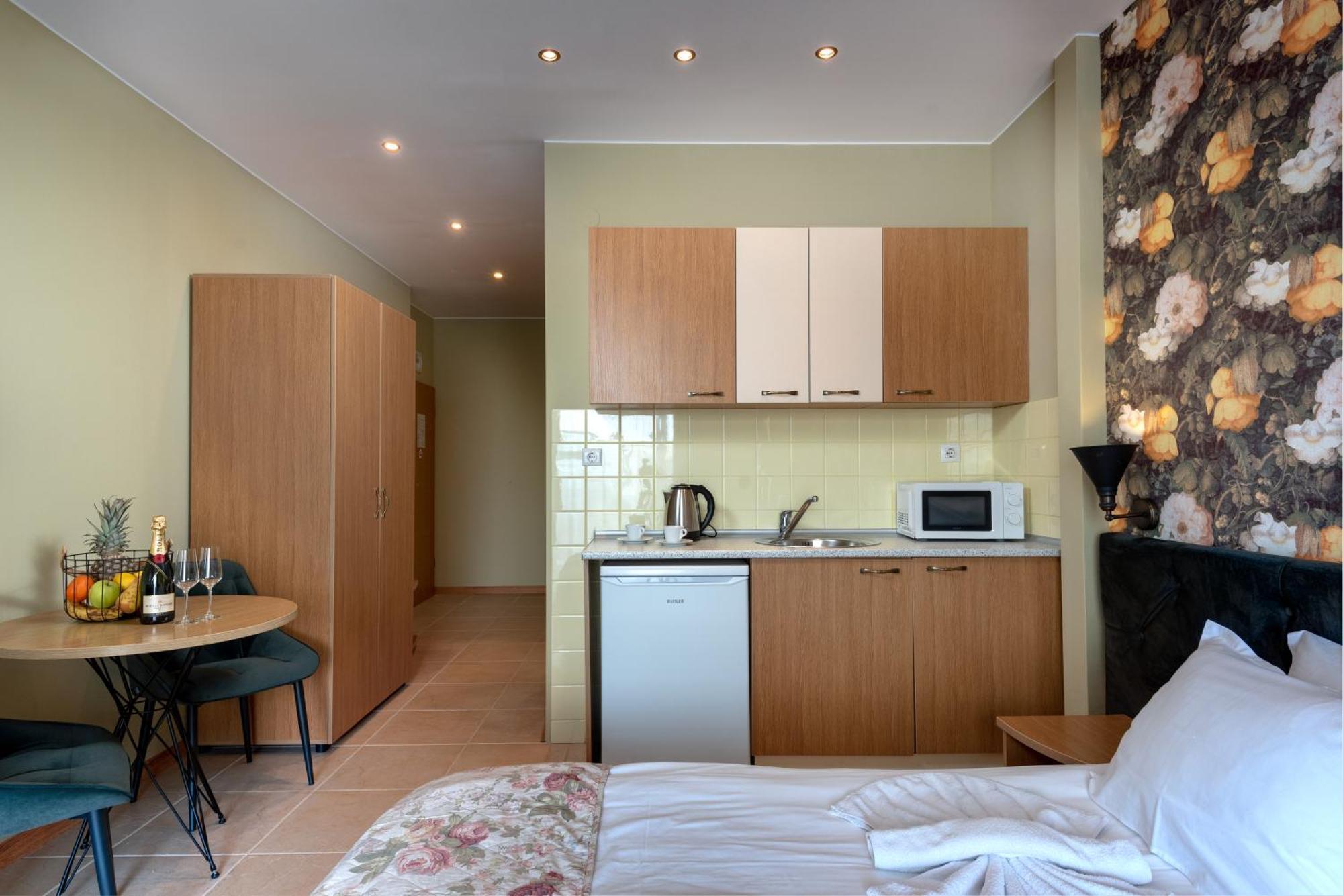 Hotel Avenue Napospart Kültér fotó